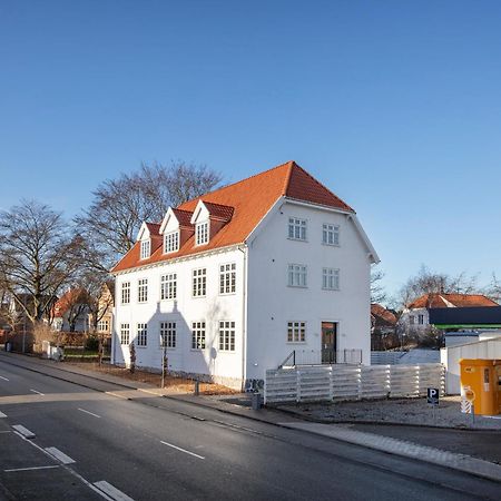 Aday - 2 Bedroom Apartment With Patio Ålborg Exterior foto